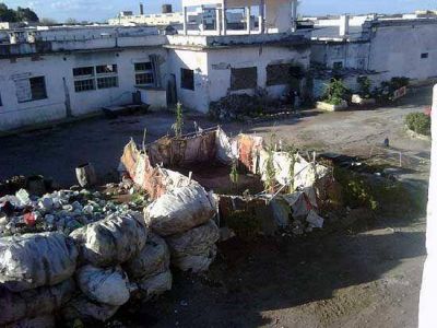 Denuncian con impactantes im�genes el estado y las condiciones de vida deplorables en la Unidad 2