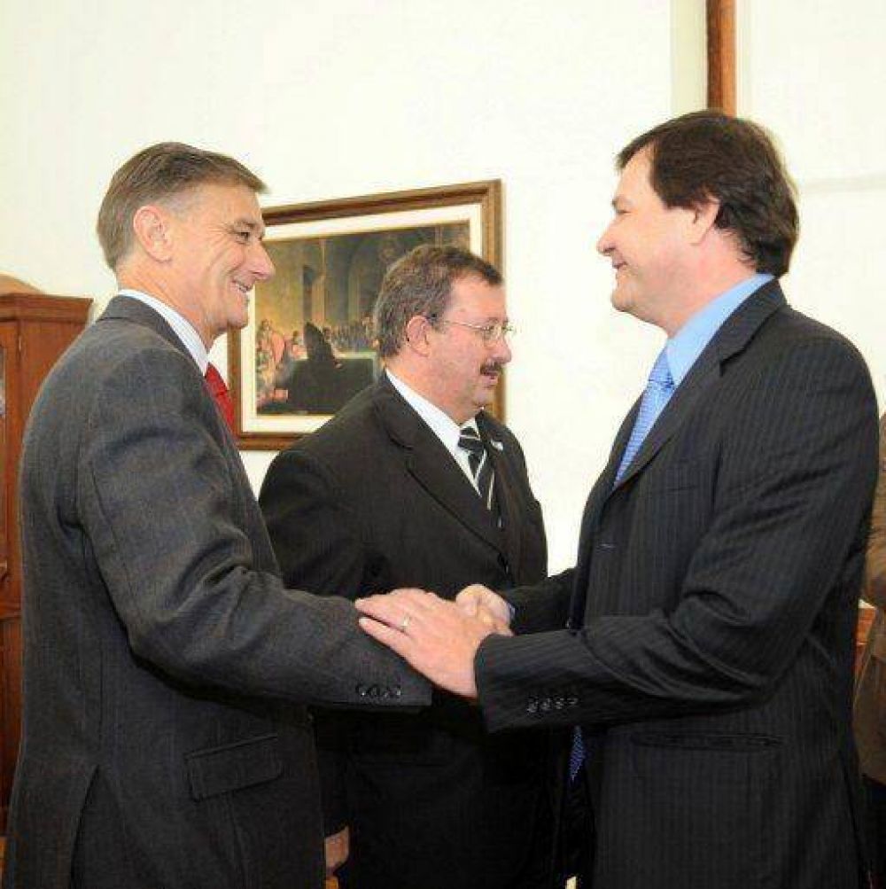 El gobernador se reuni� con senadores del justicialismo 
