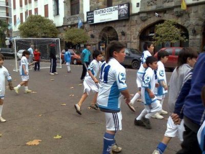 �Polideportivo para todos �Ya!. Pulti basta de vueltas�