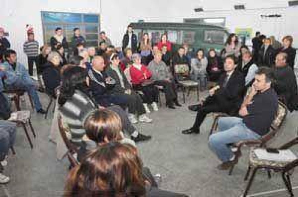 Pittelli se reuni� con vecinos  