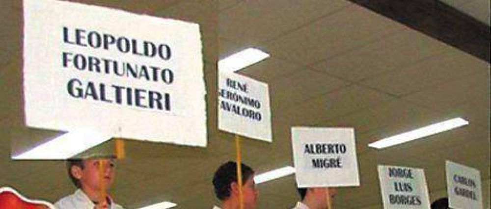 Despiden a una docente que destac� a Galtieri en un acto