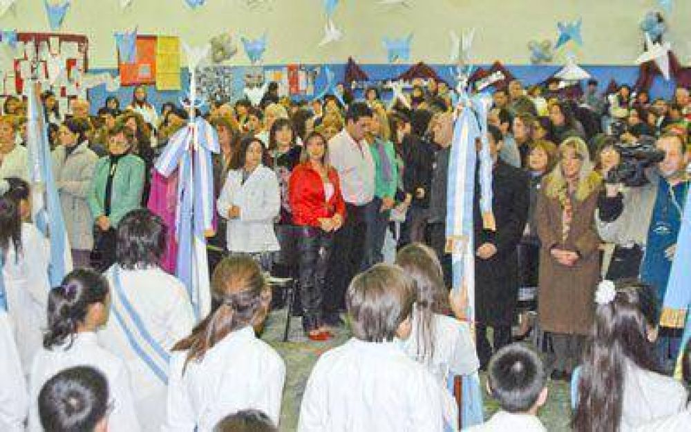 La Escuela 161 de Ciudadela celebr� sus bodas de plata