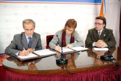 El Gobierno y la Oficina Anticorrupci�n firmaron acuerdo de cooperaci�n