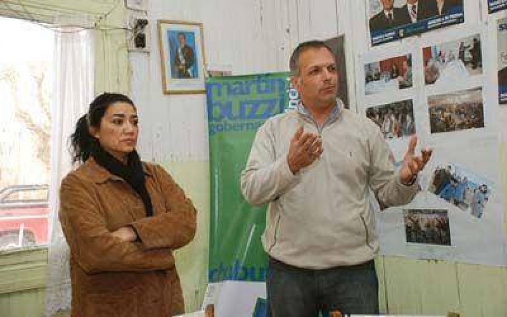 Buzzi habla de profundizar la pol�tica de Das Neves