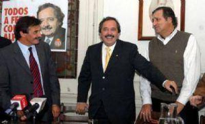 Una parte de la UCR ya eligi� a Alfons�n para pelear en 2011