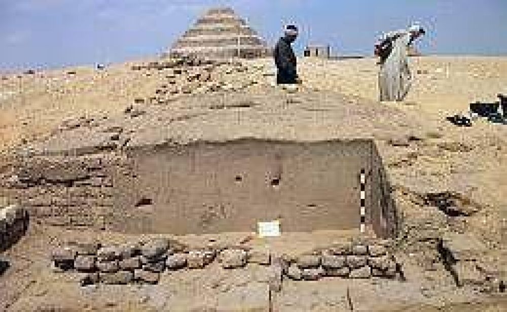 Hallaron en Egipto tumba de m�s de 3 mil a�os de antig�edad 