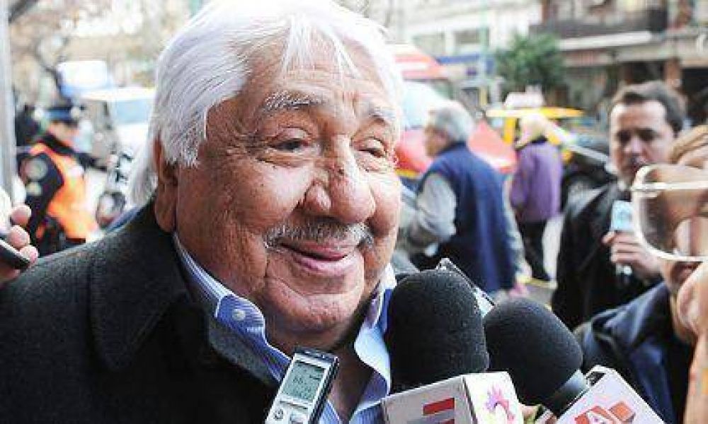 Luz y Fuerza tambi�n se suma al reclamo salarial y pide reabrir las paritarias en busca del 35%