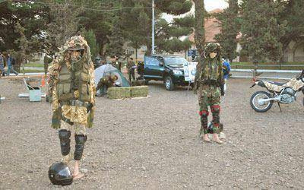 Una exposici�n le puso broche de oro a los festejos por el D�a del Ej�rcito