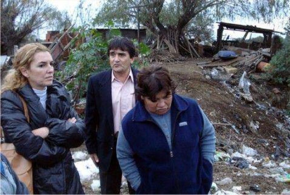 �No se puede permitir que nuestros ni�os vivan en medio de basurales�