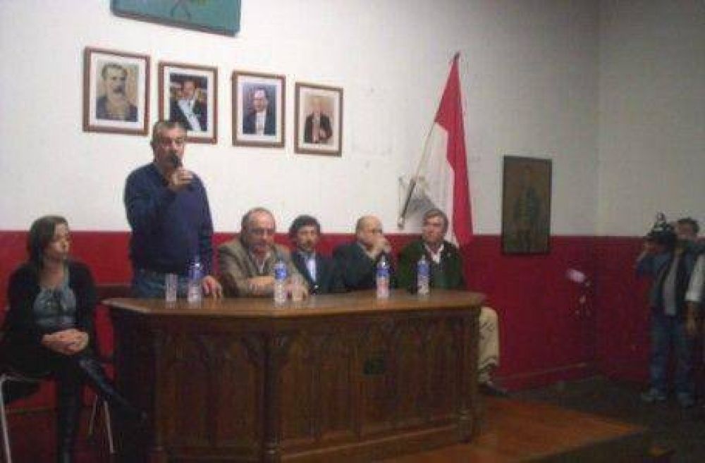Interna radical Posse, Moreau y Storani visitaron el Comit� Distrito de San Mart�n