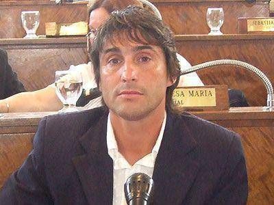 LOMAS | DISPUTAS EN EL PJ Guzm�n acus� a Vi�ales de �falta de capacidad� en la conducci�n del bloque