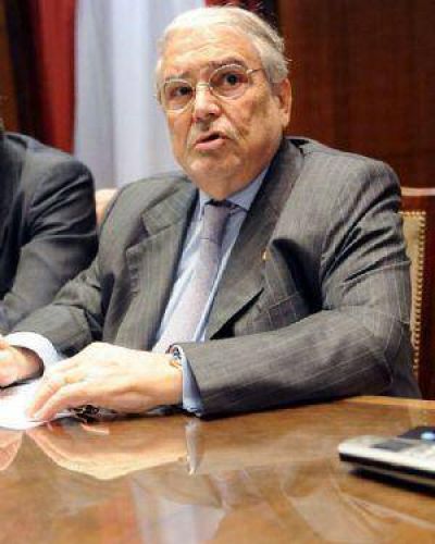 Para la UIA, se viene una carrera peligrosa si se reabren las paritarias