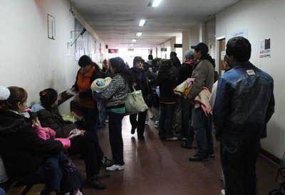 Colapso en la guardia del hospital Materno Infantil
