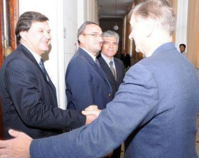 Spinozzi sobre la reforma constitucional: "Falta mucha confianza"