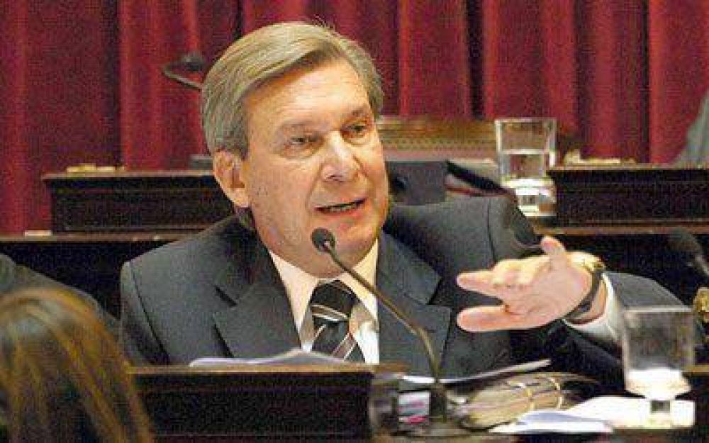 Sectores del peronismo impulsan la f�rmula Guinle-P�rez Cat�n