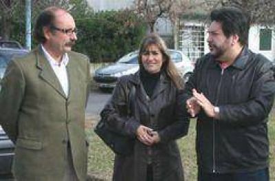 Tambi�n particip� el Diputado Jorge Varela: Autoridades municipales recibieron la visita del nuevo Embajador del Uruguay