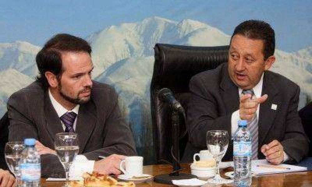 Jaque se reuni� en Casa de Gobierno con legisladores y dirigentes de partidos pol�ticos