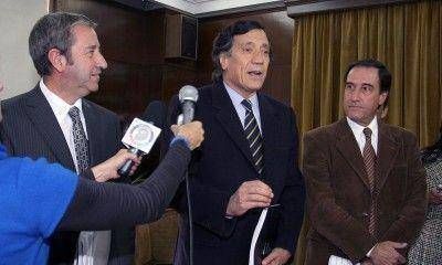 Ex gobernadores apoyan la reestatizaci�n de Obras Sanitarias