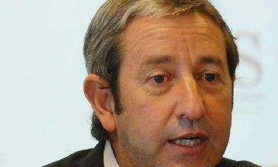 Cobos: "Hay que transformar los planes de promoci�n industrial"