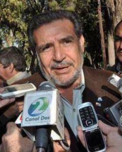 Beder Herrera sali� con los tapones de punta contra Celso Jaque y Julio Cobos