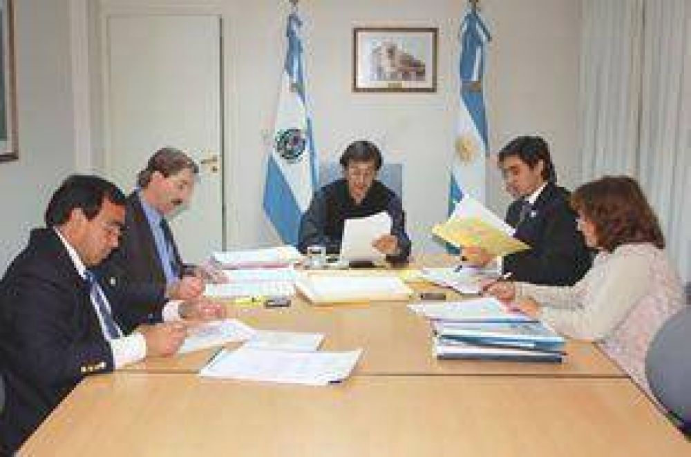 Diputados: Aun no se trata la terna de aspirantes a jueces civiles  