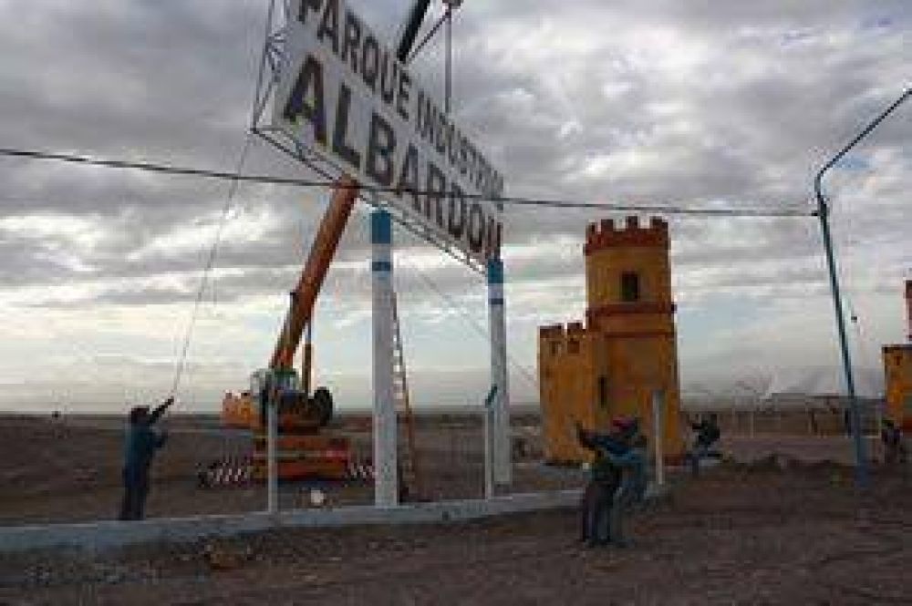 Quieren ordenar los parques industriales por ley   