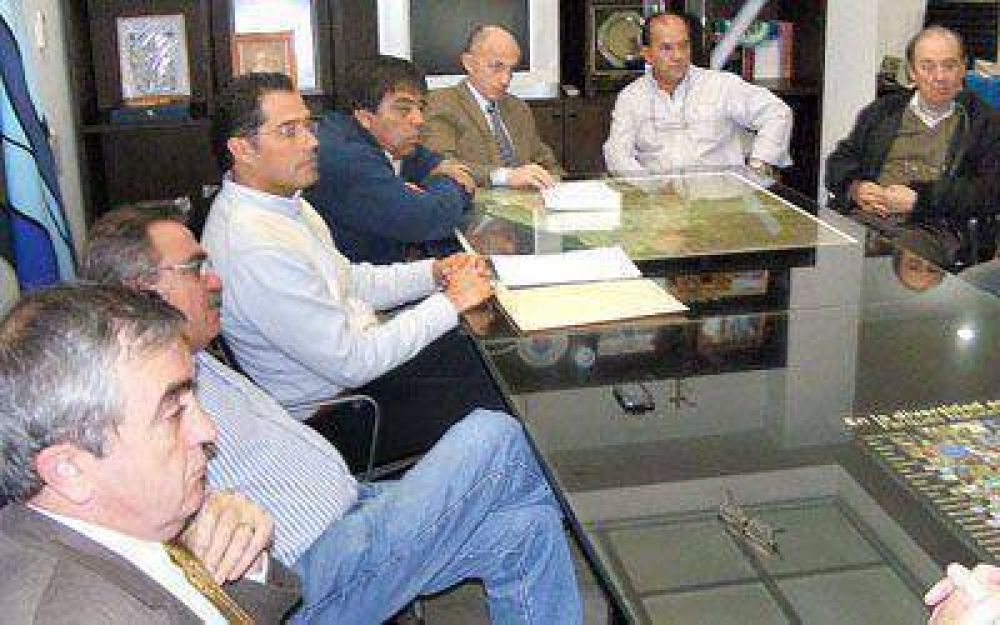 Conformar�n comit� de crisis por el abastecimiento de agua para Caleta
