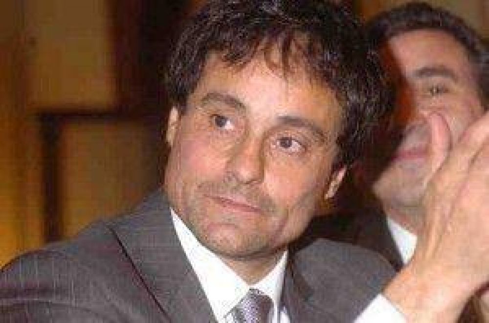 Pittelli dice que antes de discutir un nuevo aumento salarial, deben cumplir lo pactado