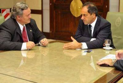 San Miguel  Scioli felicit� a polic�as de San Miguel