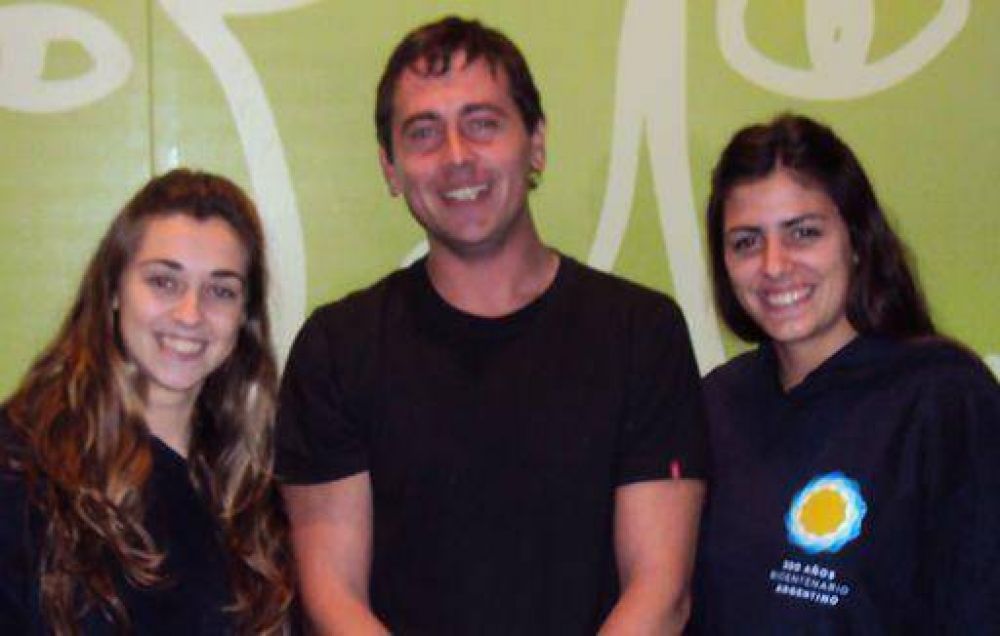 Juan Pablo L�pez y militantes de la Casa Joven fueron parte de los Festejos del Bicentenario