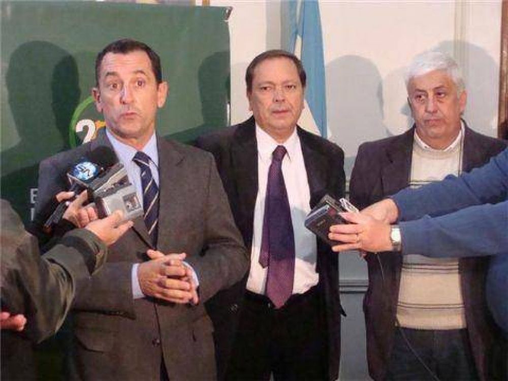  Este jueves N�stor Pobliti asumi� como secretario de Salud y Acci�n Social