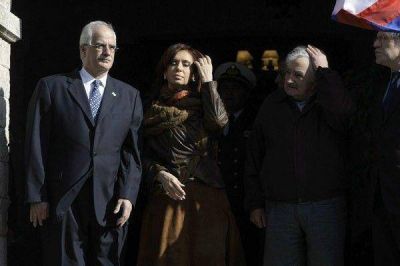El Gobierno dice que liberar� el puente si lo pide la Justicia