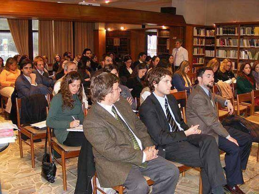 Comenzaron las Jornadas de Derecho Civil en Azul