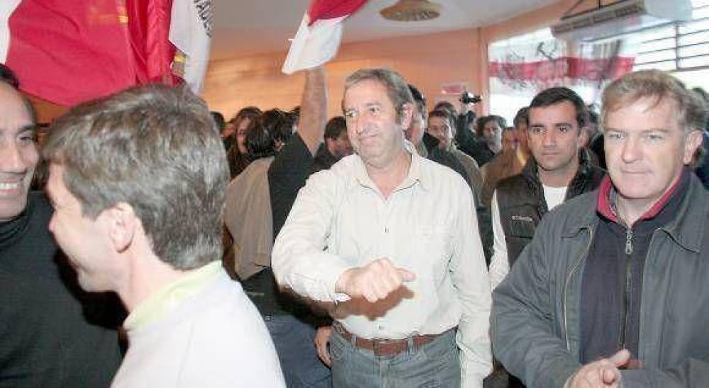 UCR y Colombo le pedir�n a Cobos por la promoci�n