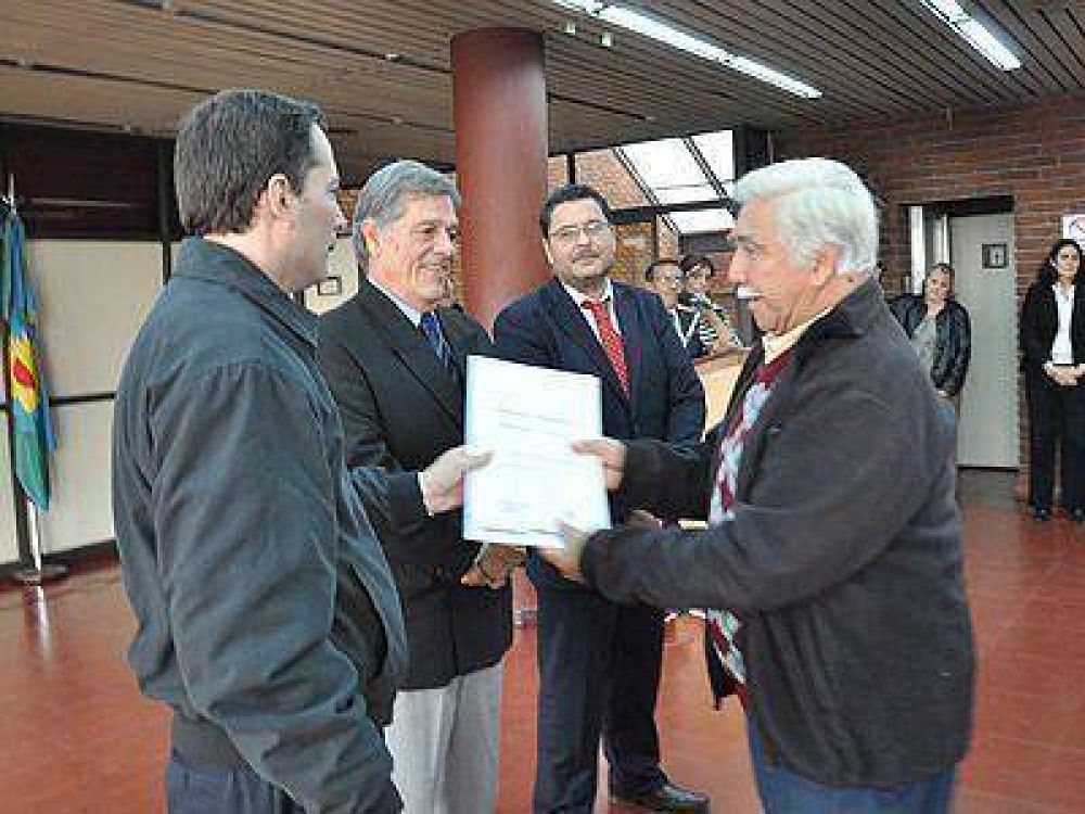Tras la refinanciaci�n, Schiaretti anunci� obras por mil millones