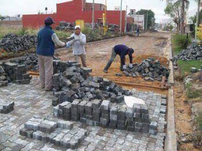 Avanzan obras del plan de pavimentaci�n