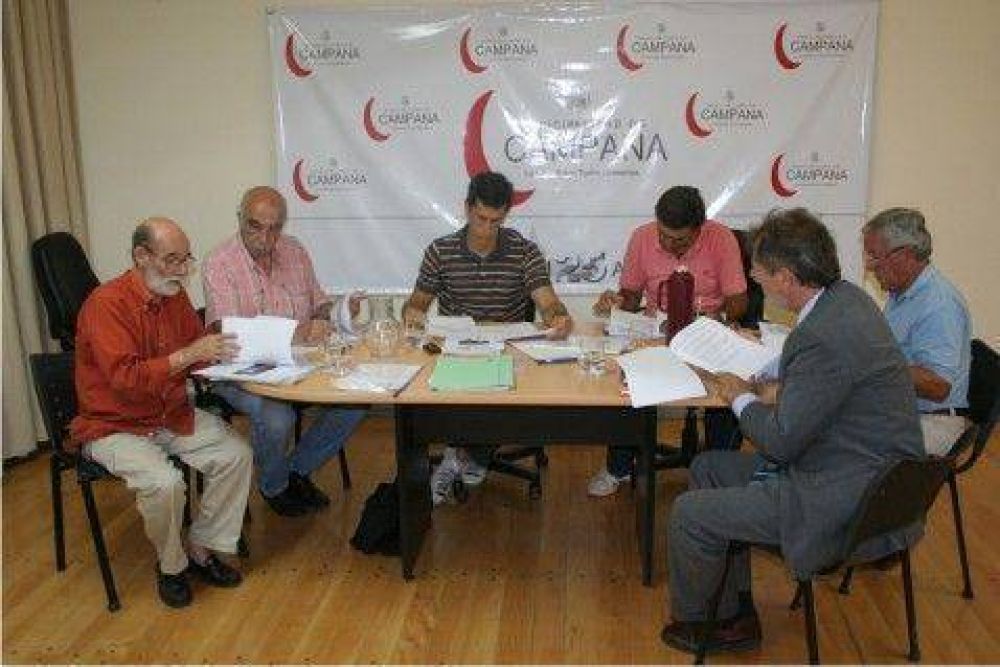 Autoridades y Comisi�n Evaluadora analizaron la actividad de los Becados por el Municipio