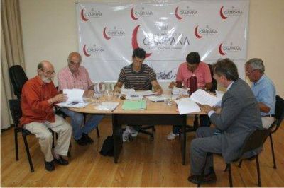 Autoridades y Comisi�n Evaluadora analizaron la actividad de los Becados por el Municipio