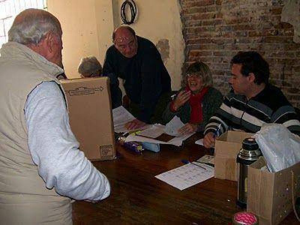 En San Pedro, Facundo Vell�n es el nuevo presidente de la UCR