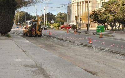 Los trabajos de bacheo contin�an en la ciudad