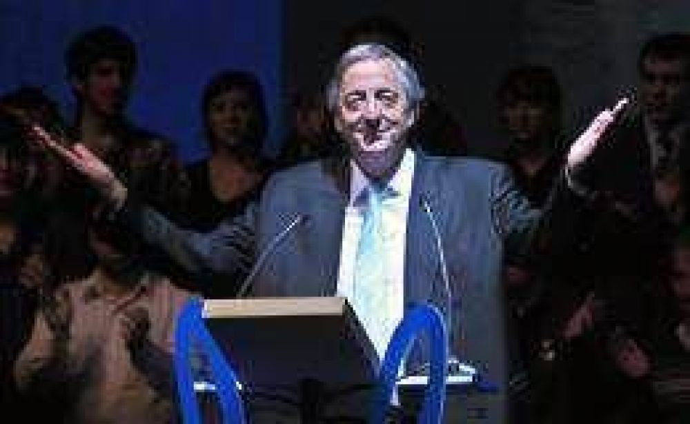 Kirchner: "La discusi�n salarial pone nerviosos a algunos"