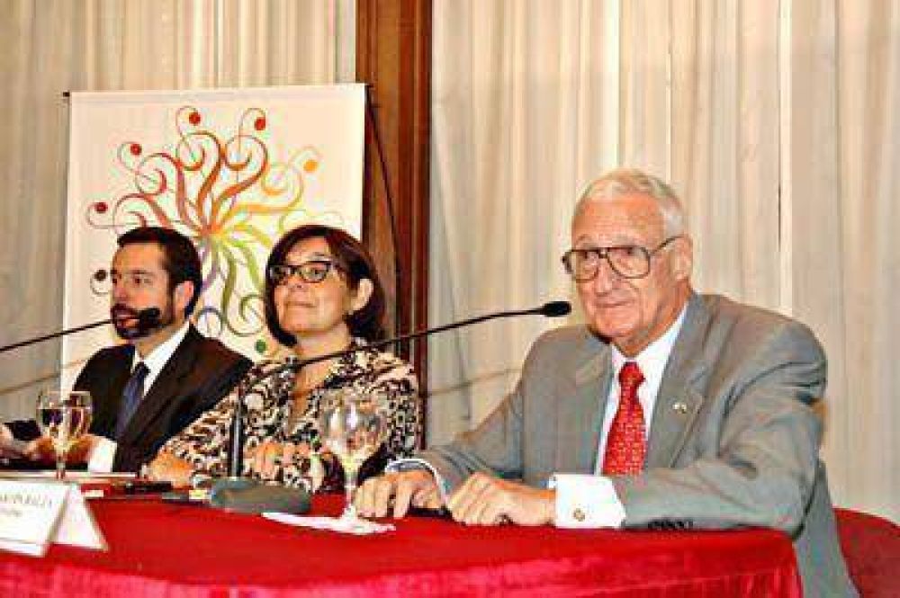 Adelantan temas del Congreso Iberoamericano de Cultura