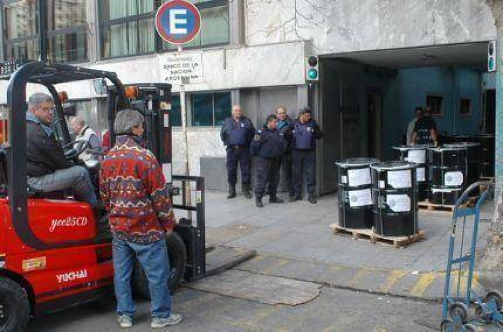 Cristina mand� a Mar del Plata $ 2.500.000 en nuevas monedas de un peso con la imagen de los tradicionales Lobos Marinos