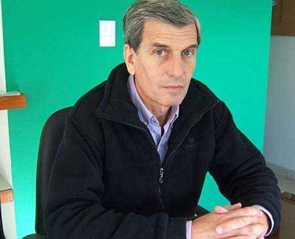 Sim�n y la interna radical: �Ahora queda con Alfons�n un liderazgo a la misma altura que el de Cobos�