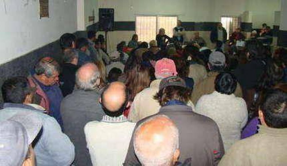 Hubo acuerdo entre Municipales y el Ejecutivo y se levantaron las medidas de fuerza