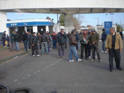 Conflicto salarial de los empleados de YPF Garaza: �Prevaleci� la cordura y la paciencia de los trabajadores�