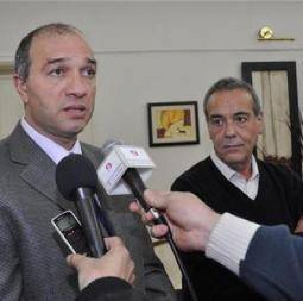 Zanella eval�a la posibilidad de desembarcar en la localidad de Chamical