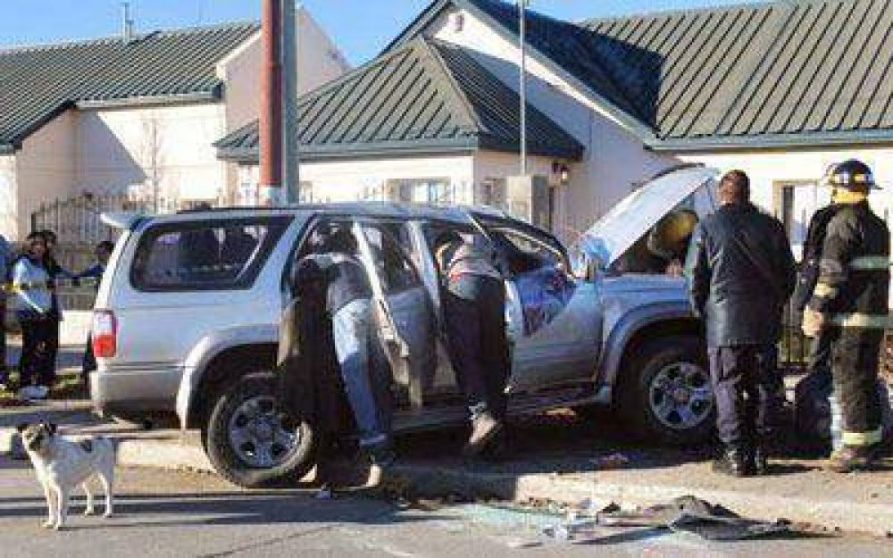 Accidente de tr�nsito involucra al diputado Eugenio Quiroga