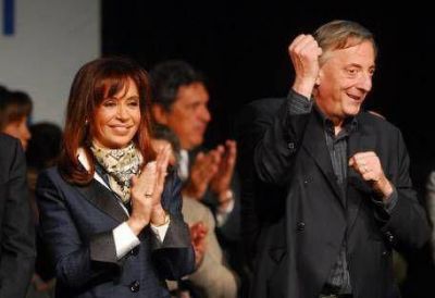 Cierran la causa contra los Kirchner por la compra de U$S 2 millones