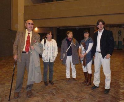 El intendente recorri� la obra del cine-teatro Marconi